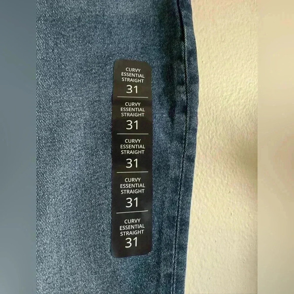 JCREW Curvy essential straight jean in all-day stretch - NWT - Picture 6 of 14